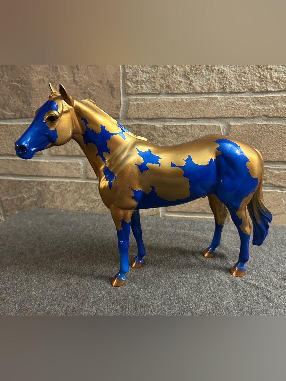 Breyer 2024 Spring Decorator Model “Gilded”